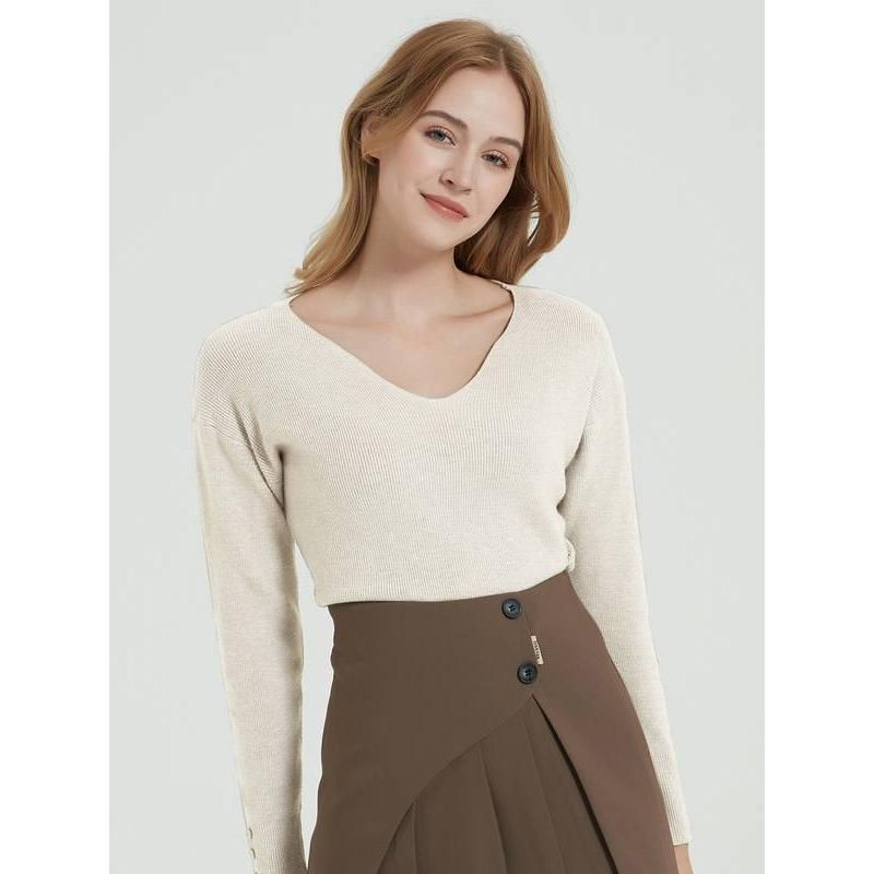 Slim-fit knitted V-neck sweater, view 10 - MRSLM