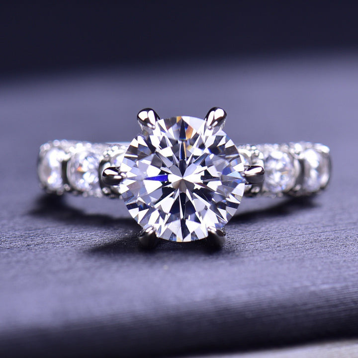 Fashion Personality Clarity Moissanite Ring