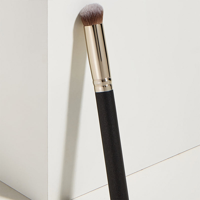 black eyeshadow blending brush, view 4 - MRSLM