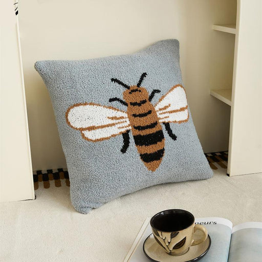 cute bee pattern microfiber knitted pillow case - MRSLM