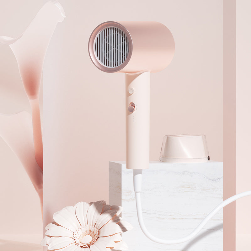 1800W ionic hair dryer, view 2 - MRSLM