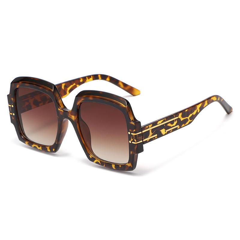 Oversized oval sunglasses with gradient lenses, view 3 - MRSLM