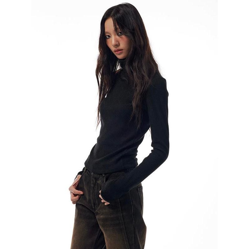 Women's high neck pullover t-shirt, view 5 - MRSLM
