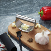 garlic press and slicer, view 3 - MRSLM