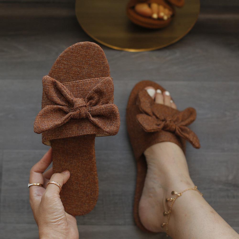 Women's Slippers With Flat Bow