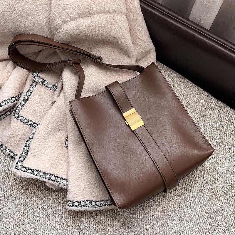 simple texture messenger bag, view 6 - MRSLM