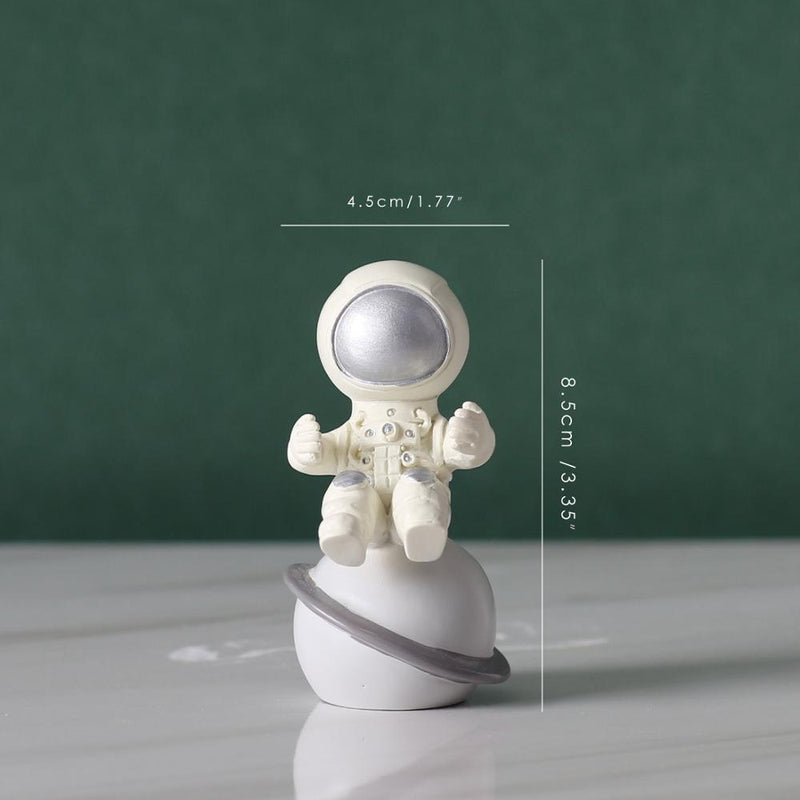 Astronaut resin ornament, view 5 - MRSLM