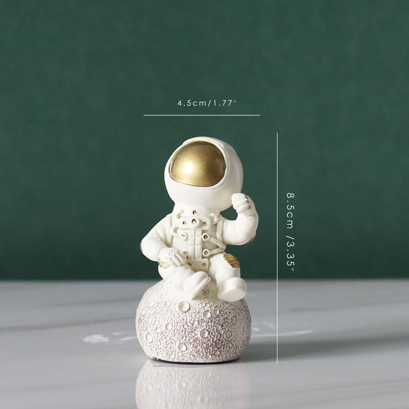 Astronaut resin ornament, view 8 - MRSLM