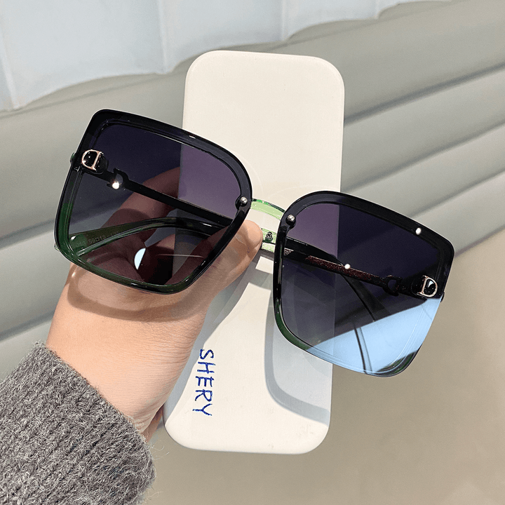 Sunglasses with Black Letters, Square-Shaped Glasses, Anti-Ultraviolet Sunglasses - MRSLM