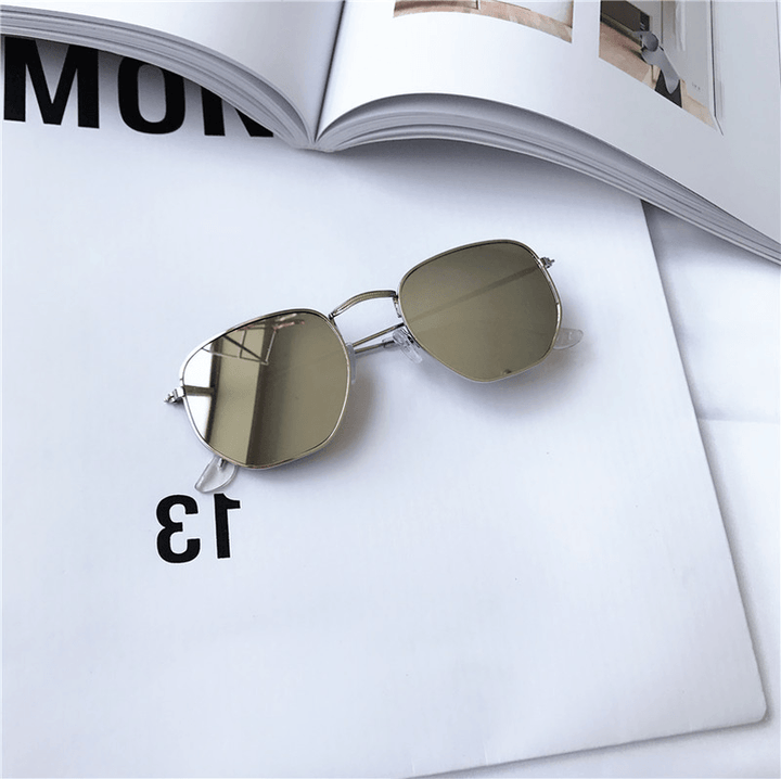 European and American Small Square Sunglasses Wild Street Shooting - MRSLM