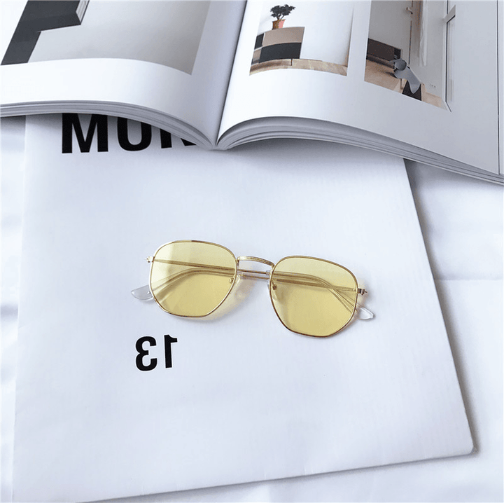 European and American Small Square Sunglasses Wild Street Shooting - MRSLM